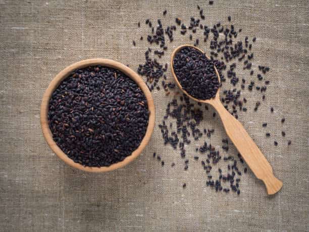 تصویر 3 از سیاه دانه کوبیده شده تازه آسیاب‌ شده طبیعی